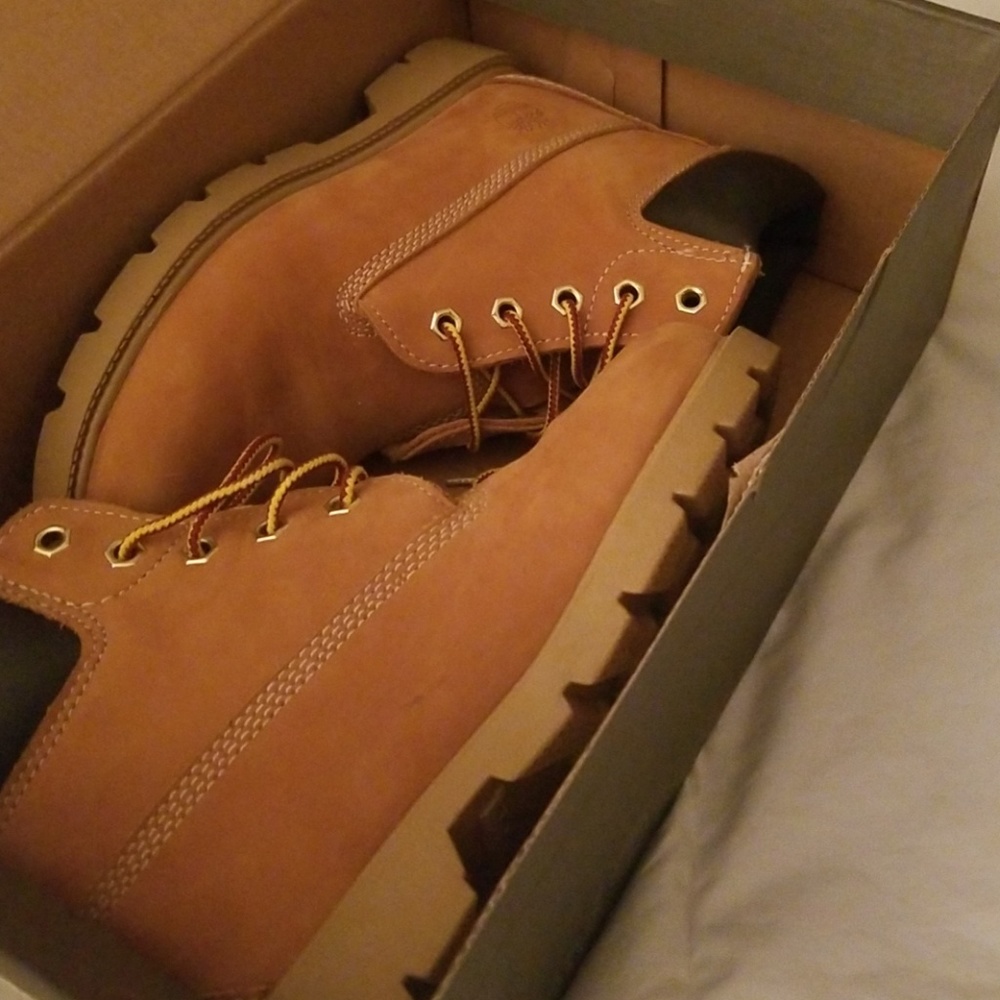 Timberland boots ( boys)